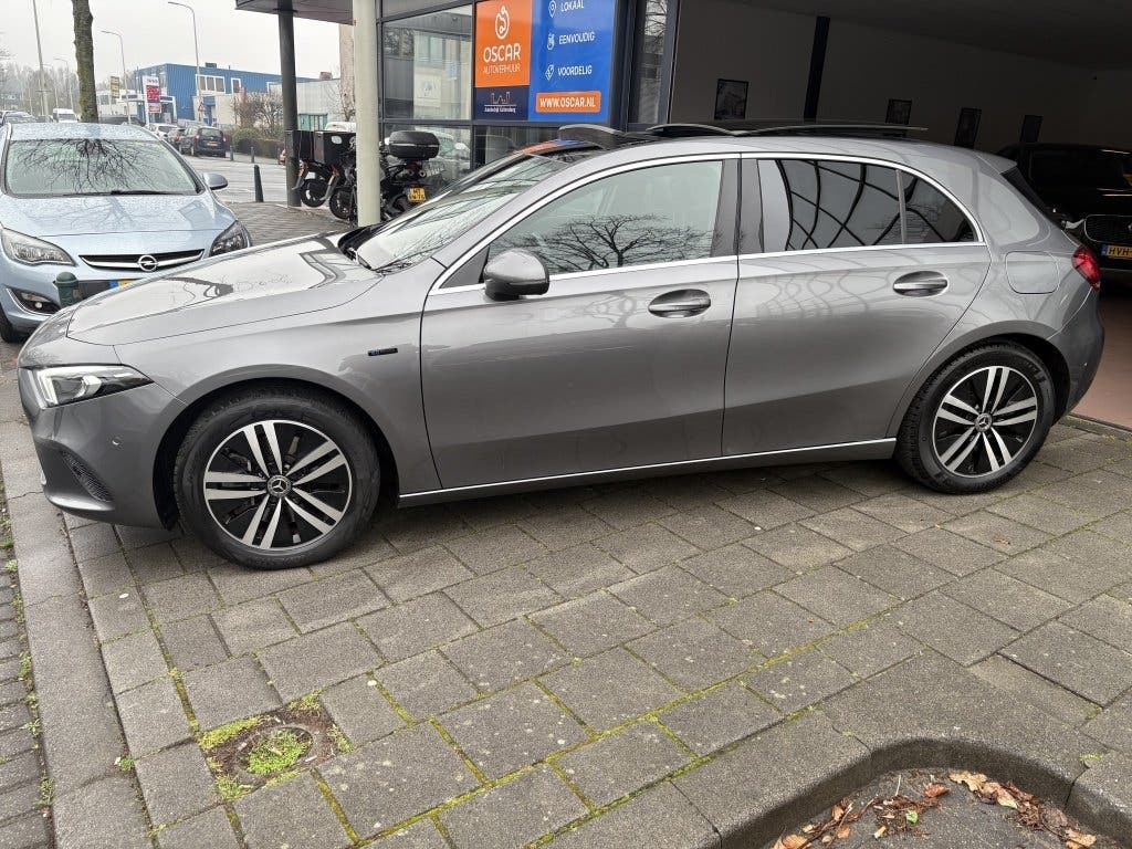 Mercedes-Benz A 250 e Premium Plus foto 5