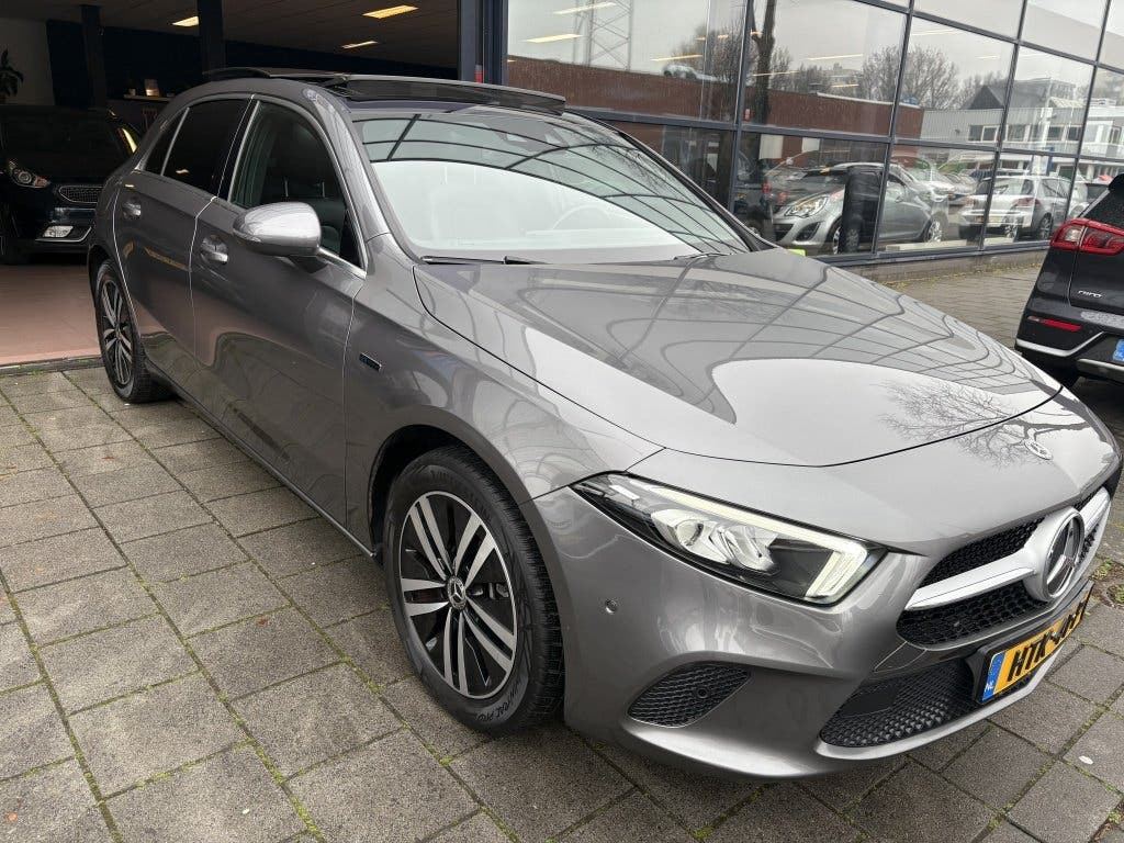 Mercedes-Benz A 250 e Premium Plus foto 6