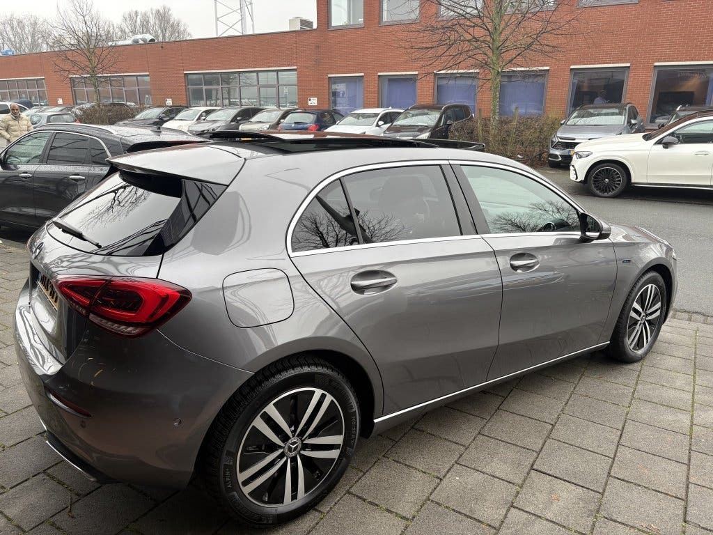 Mercedes-Benz A 250 e Premium Plus foto 7
