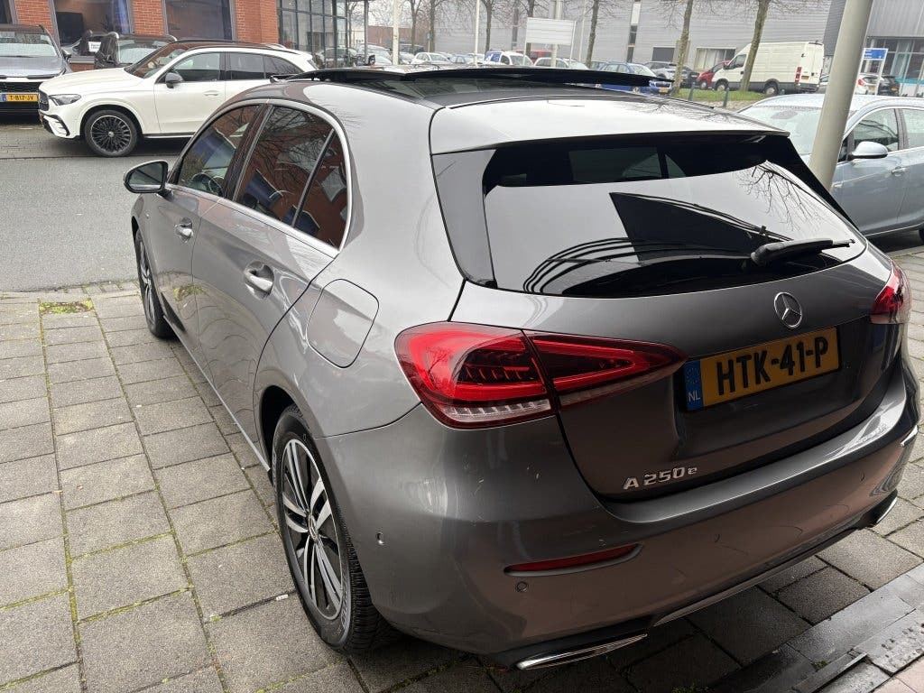 Mercedes-Benz A 250 e Premium Plus foto 9