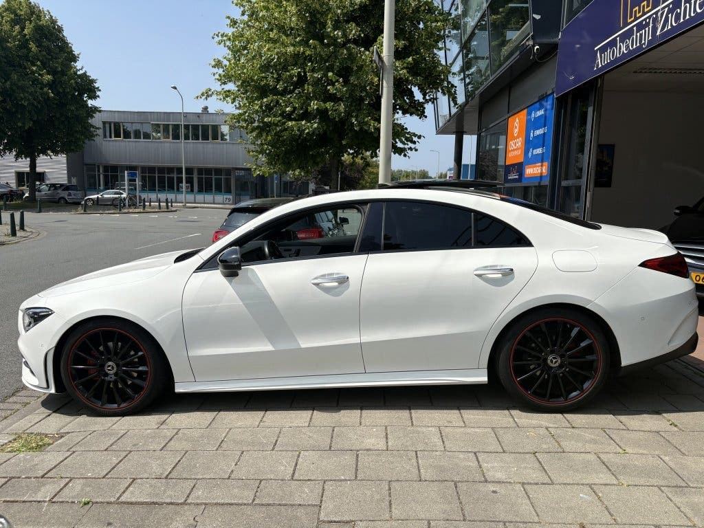 Mercedes-Benz CLA 180 Premium Plus foto 5
