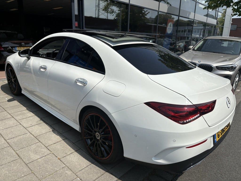 Mercedes-Benz CLA 180 Premium Plus foto 12