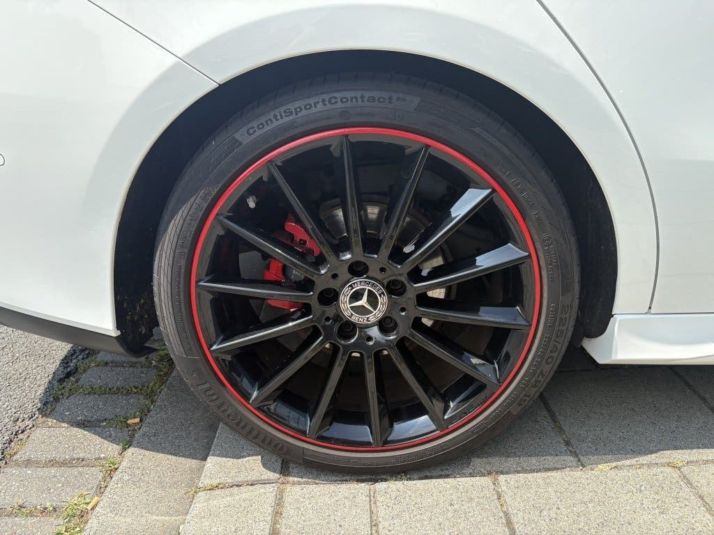 Mercedes-Benz CLA 180 Premium Plus foto 17
