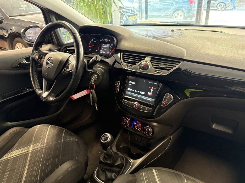 Opel Corsa 1.4 Edition foto 9