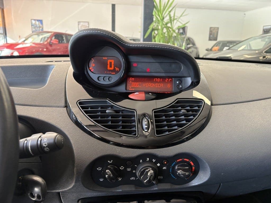 Renault Twingo 1.2-16V Night & Day foto 10