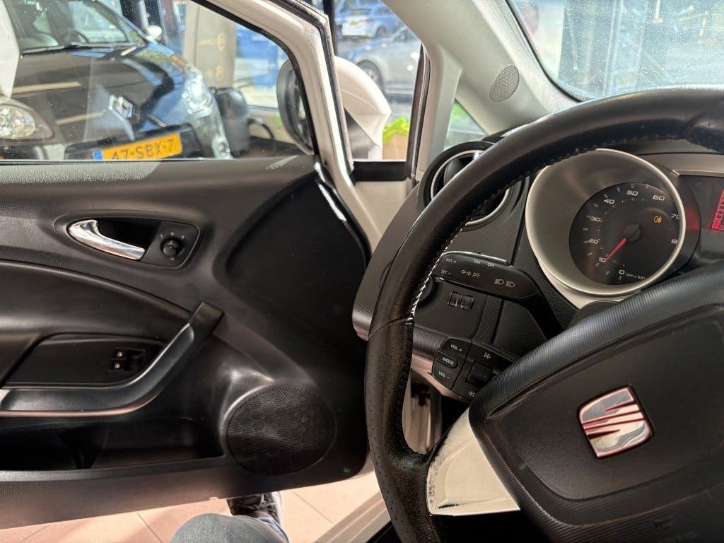 SEAT Ibiza SC 1.4 Sport-up foto 16