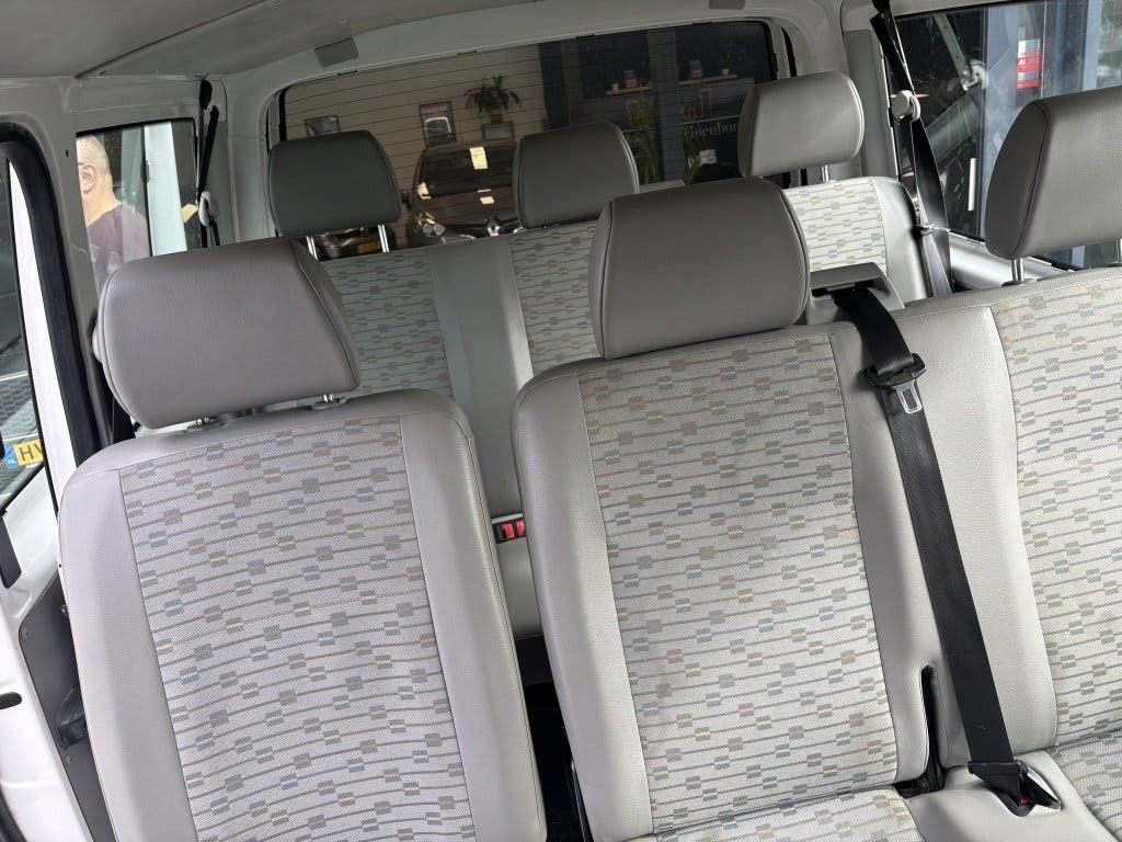Volkswagen Transporter Kombi 2.0 TDI foto 7